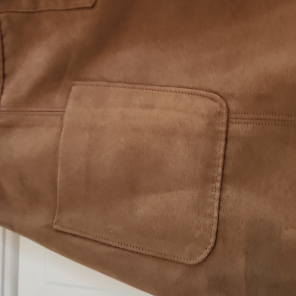 Hollister brand, brown suede skirt, Size 7 Juniors. - Picture 2 of 13